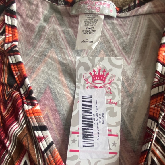 🆕️  Pretty Young Thing ZigZag Pattern Surplice Midi Dress, Size L - Picture 8 of 10